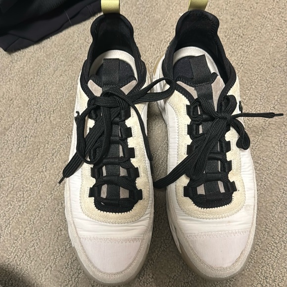 Chanel sneakers - Picture 2 of 4